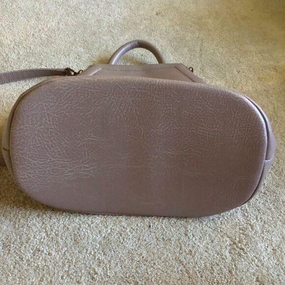 Matt & Nat Vegan Leather Chanda Shoulder Handbag Backpack in Champagne - Picture 6 of 9